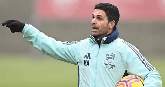 20岁新星独自撑起AC米兰左路走廊：力压S2，英超球会争相抢购他